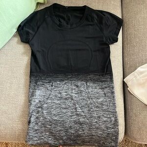 Size 6 Lulu lemon workout top